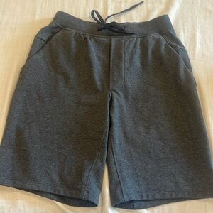 12102 Lululemon steady state shorts men’s 9.5 in inseam SZ Small